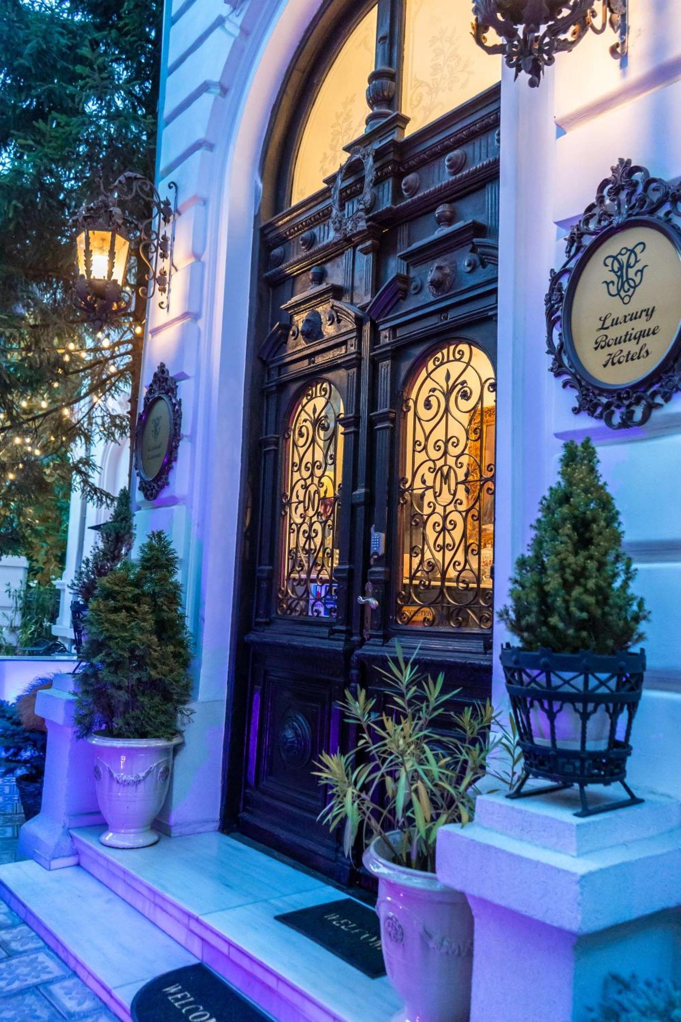 Conacul Coroanei Luxury Boutique Hotel بوخارست المظهر الخارجي الصورة
