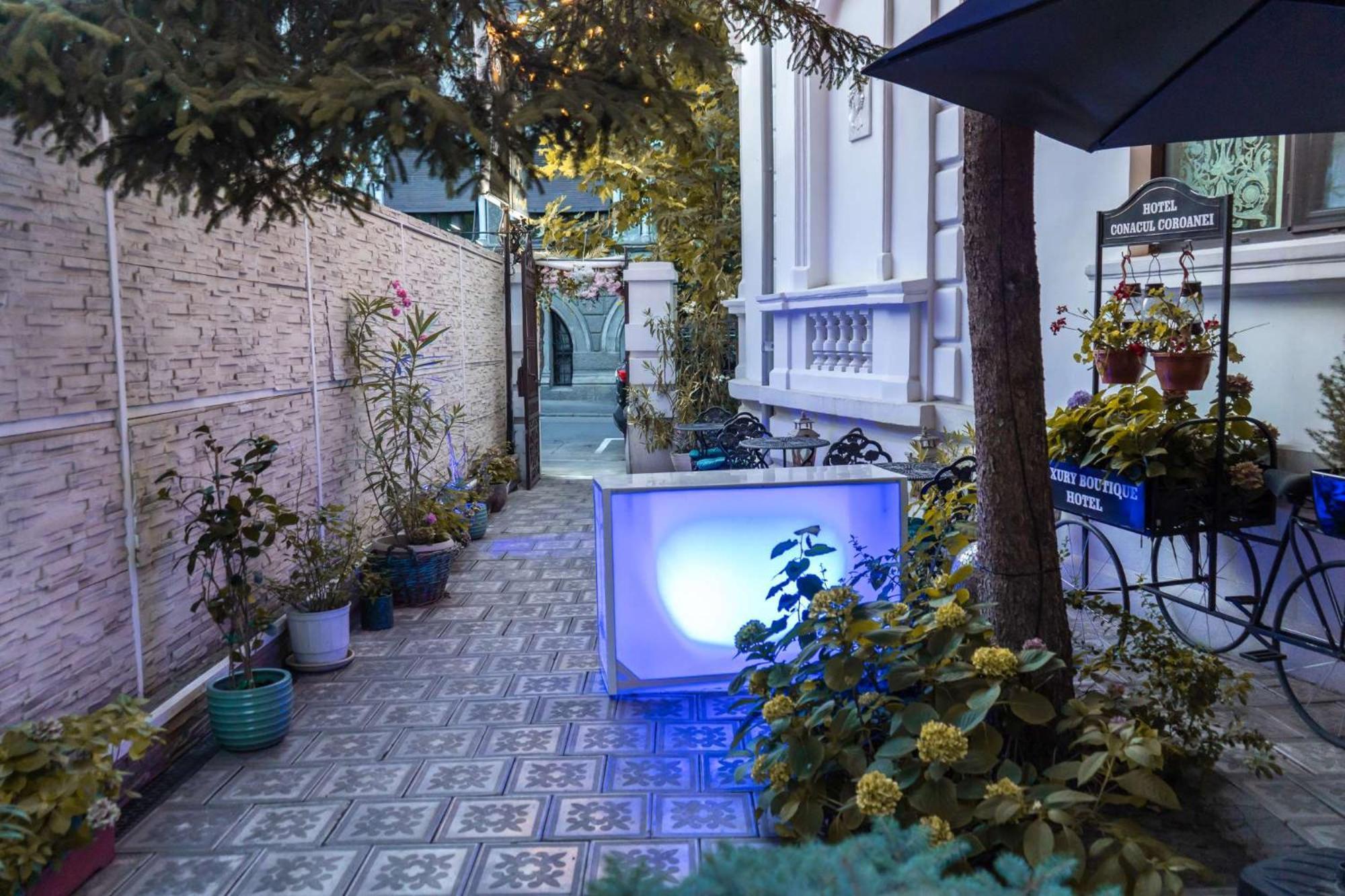 Conacul Coroanei Luxury Boutique Hotel بوخارست المظهر الخارجي الصورة