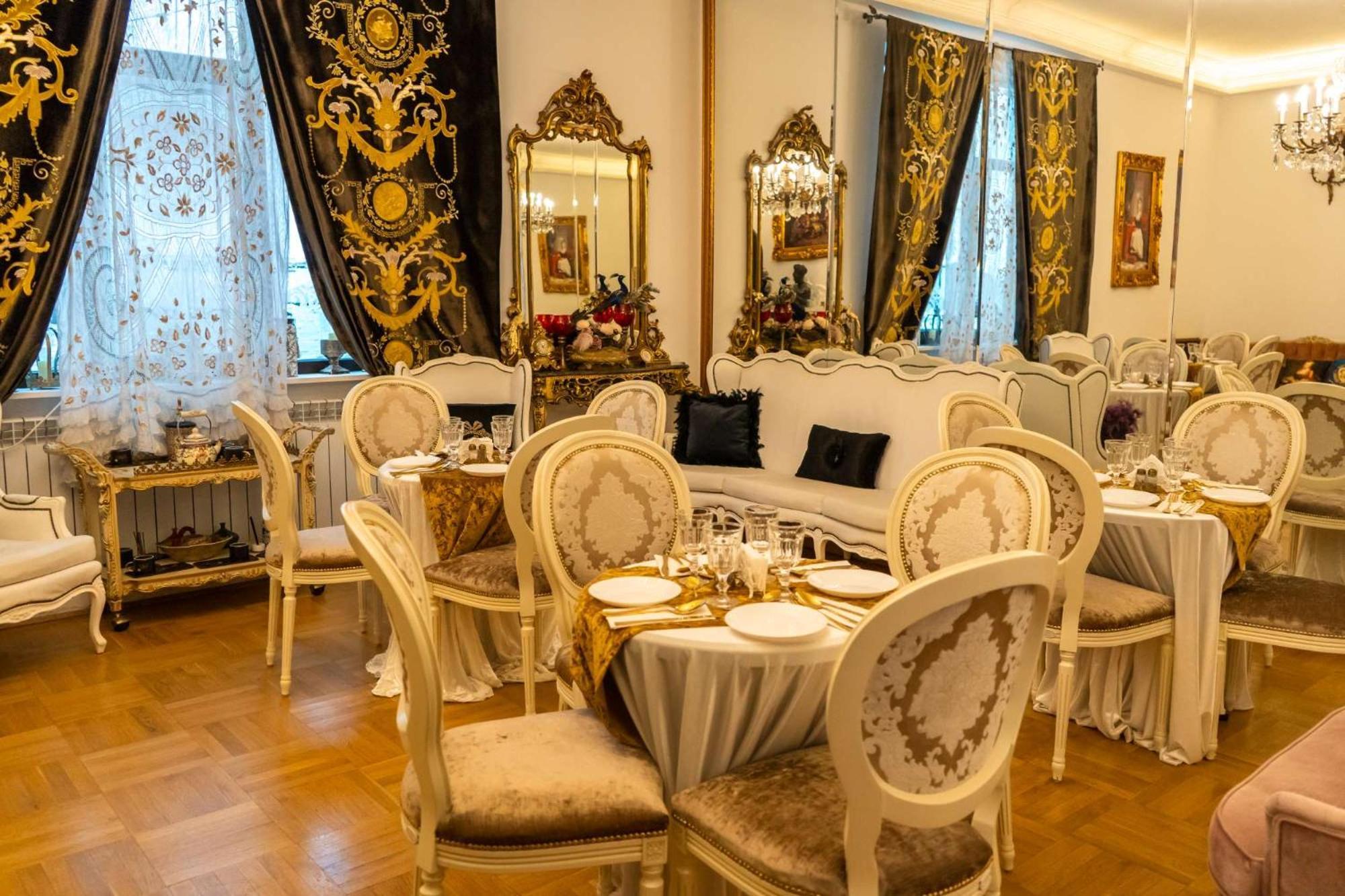 Conacul Coroanei Luxury Boutique Hotel بوخارست المظهر الخارجي الصورة