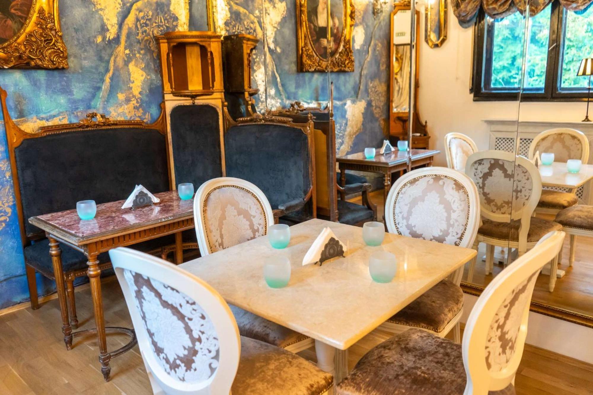 Conacul Coroanei Luxury Boutique Hotel بوخارست المظهر الخارجي الصورة