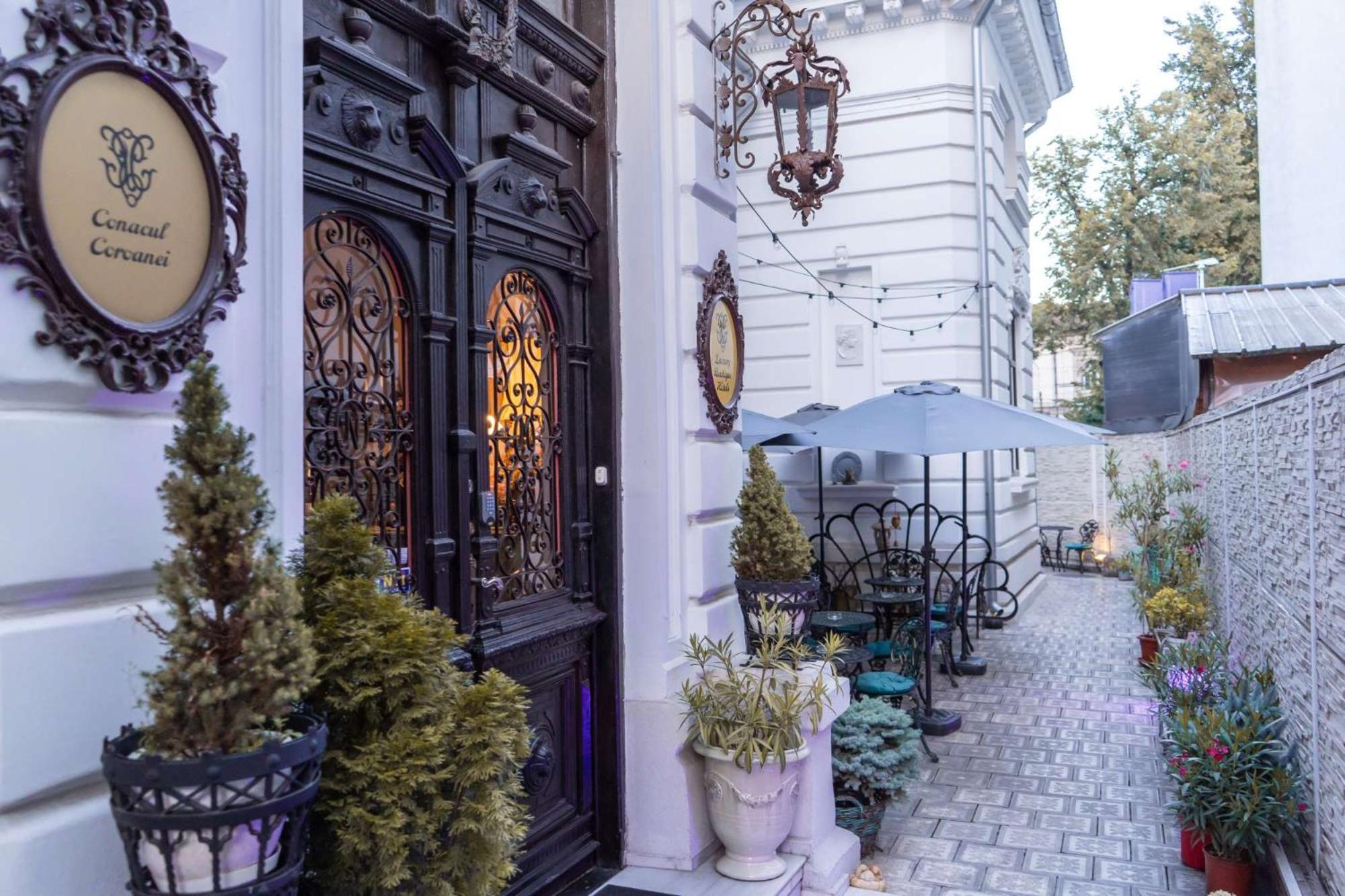 Conacul Coroanei Luxury Boutique Hotel بوخارست المظهر الخارجي الصورة