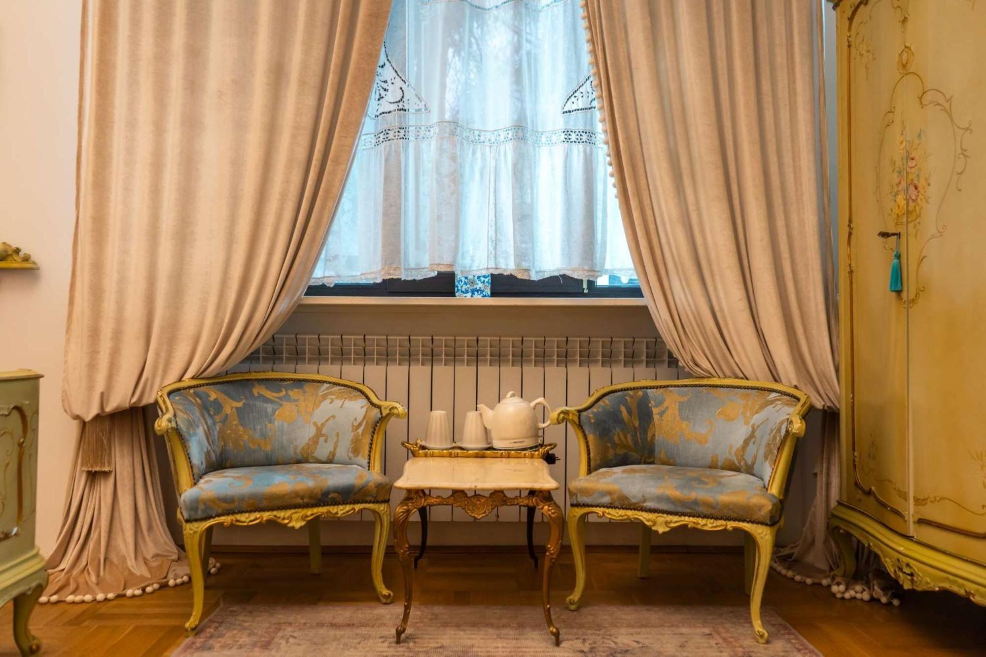 Conacul Coroanei Luxury Boutique Hotel بوخارست المظهر الخارجي الصورة