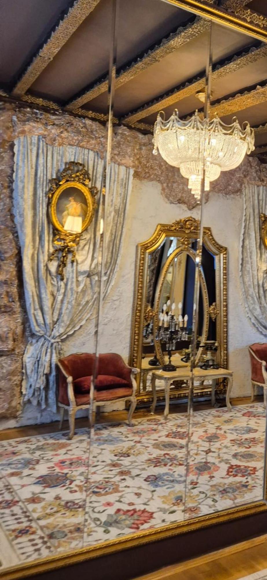 Conacul Coroanei Luxury Boutique Hotel بوخارست المظهر الخارجي الصورة